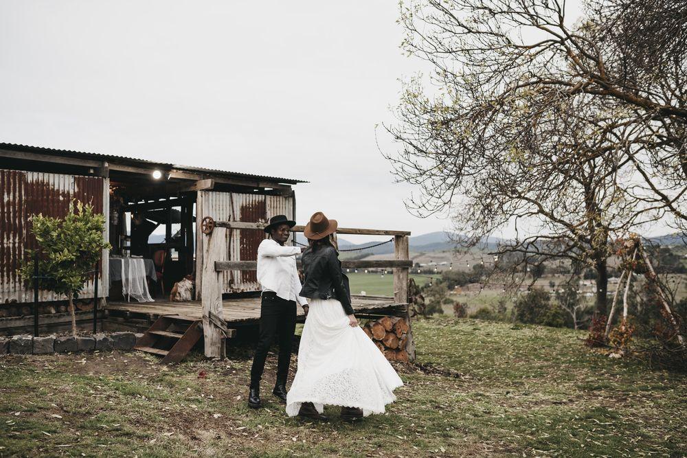 farm shed wedding